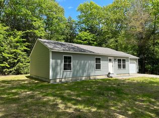 10 Common Way, Buxton, ME 04093