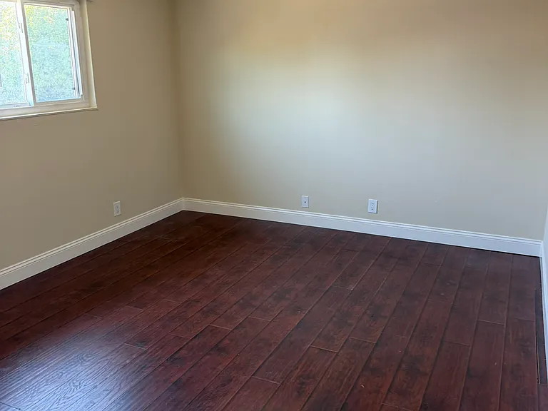 421 Don Seville Ct — Photo 3