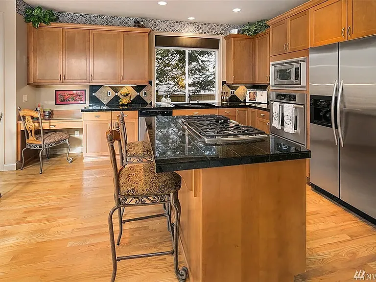 6715 Crest View Ave SE — Photo 3
