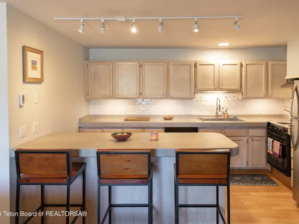 265 Aspen Dr APT 3, Jackson, WY 83001