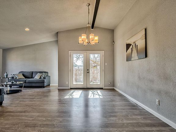 3rd image of 10542 Black Walnut Ct