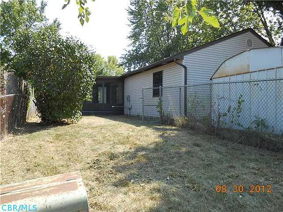 2nd image of 1226 Oak Park Dr