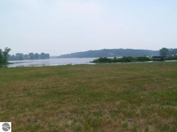 S Rolland Rd, Weidman, MI 48893
