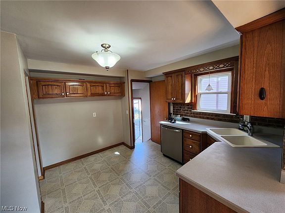 4th image of 4104 Dawnshire Dr