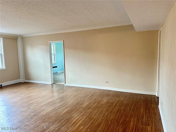 3rd image of 19015 Van Aken Blvd APT 506