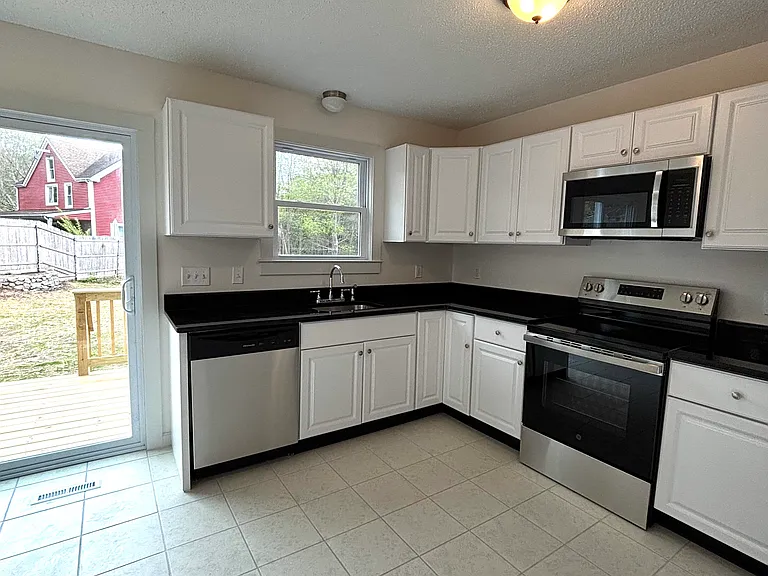 Acorn Dr — Photo 2