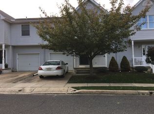 56 Holly Glen Dr #402, Pitman, NJ 08071