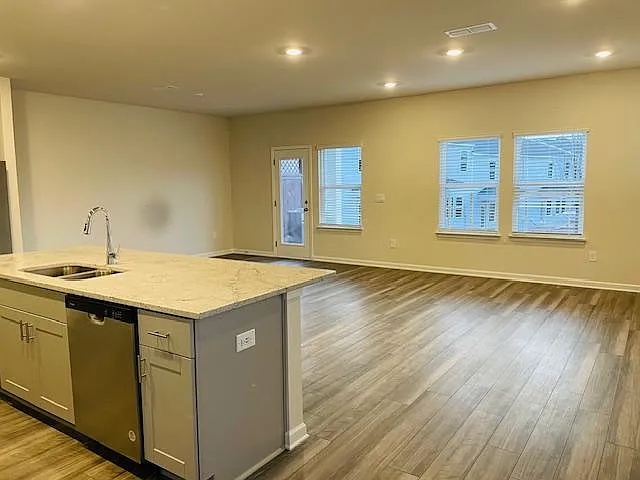 Building Photo - 4250 Tin Hare Ln