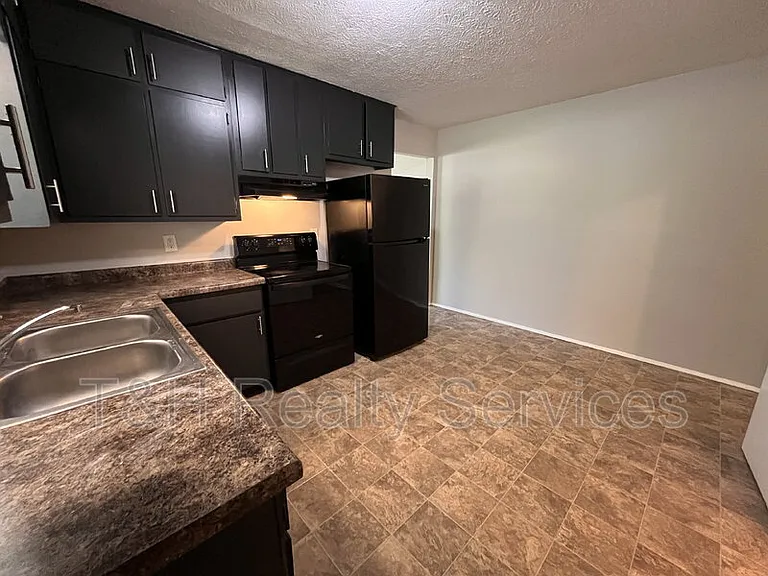 2601 E Bradbury Ave — Photo 6