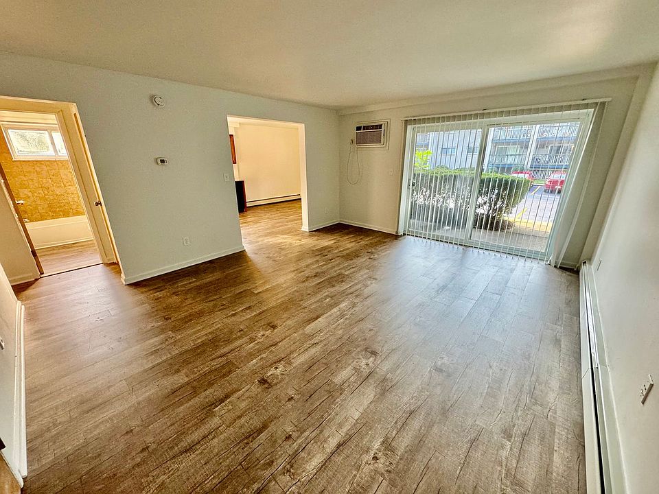 1st image of 1117 Lathers St APT 15