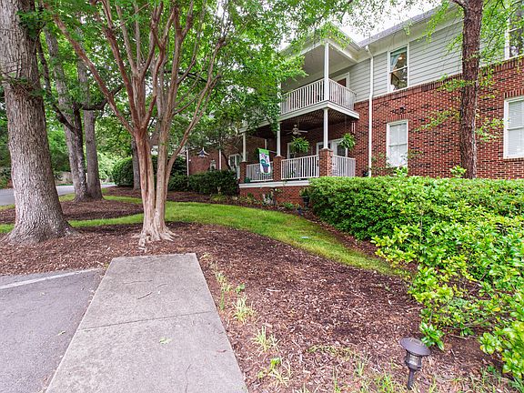4th image of 100 Edenburgh Rd Unit 201