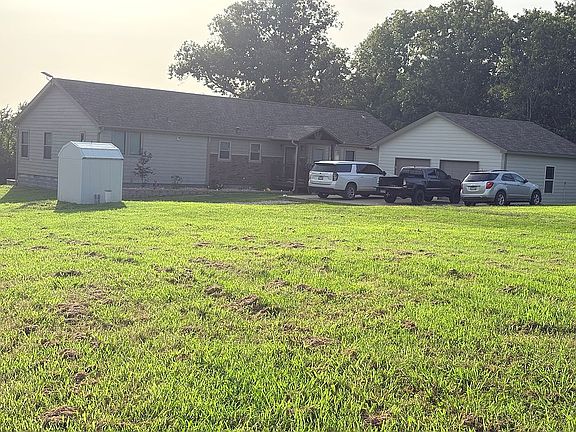 4th image of 16631 Logan Cave Rd