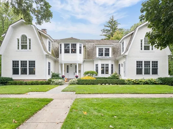 252 Myrtle St, Winnetka, IL 60093