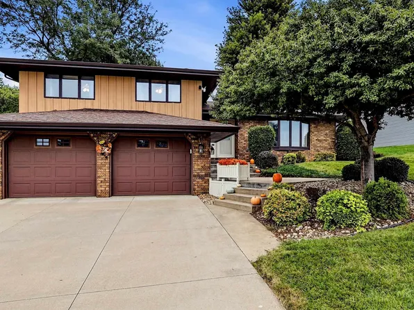 3075 Vail Trl, Dubuque, IA 52001