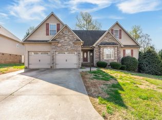 707 Secretariat Dr, Boiling Springs, SC 29316