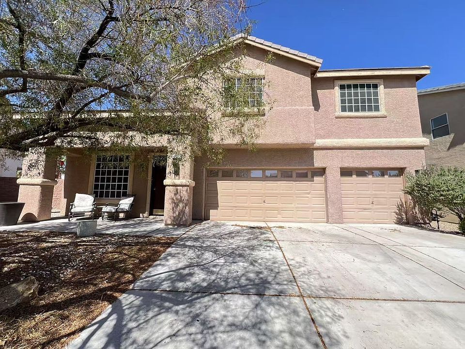 1st image of 827 Happy Sparrow Ave