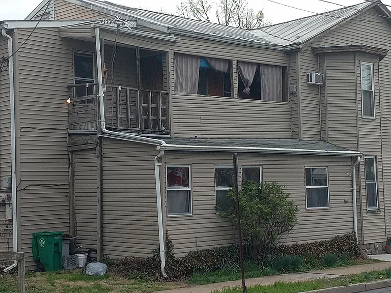 601 N Pitt St — Photo 1
