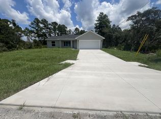 69 Malauka Pass, Ocklawaha, FL 32179