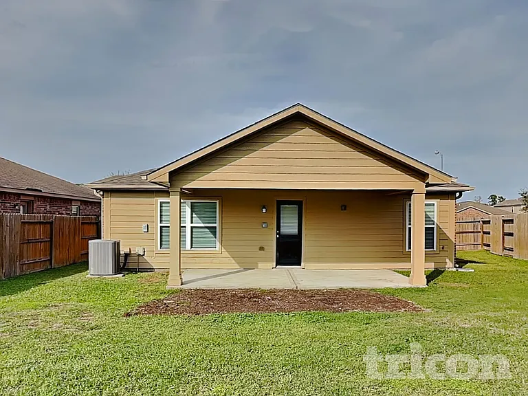 22719 Klingamans Way — Photo 15