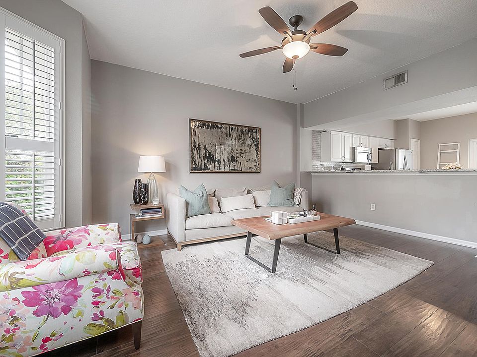 Hyde Park Townhouse Living Room
