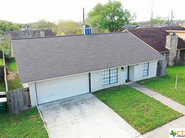 107 Londonderry Dr, Victoria, TX 77901