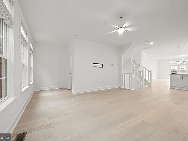 8120 Westside Blvd — Photo 17