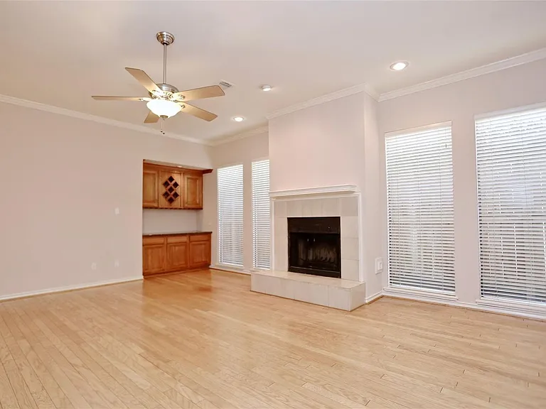 1721 Potomac Dr #C — Photo 2