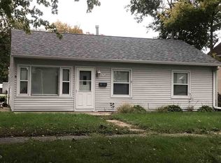 202 44th St, Moline, IL 61265