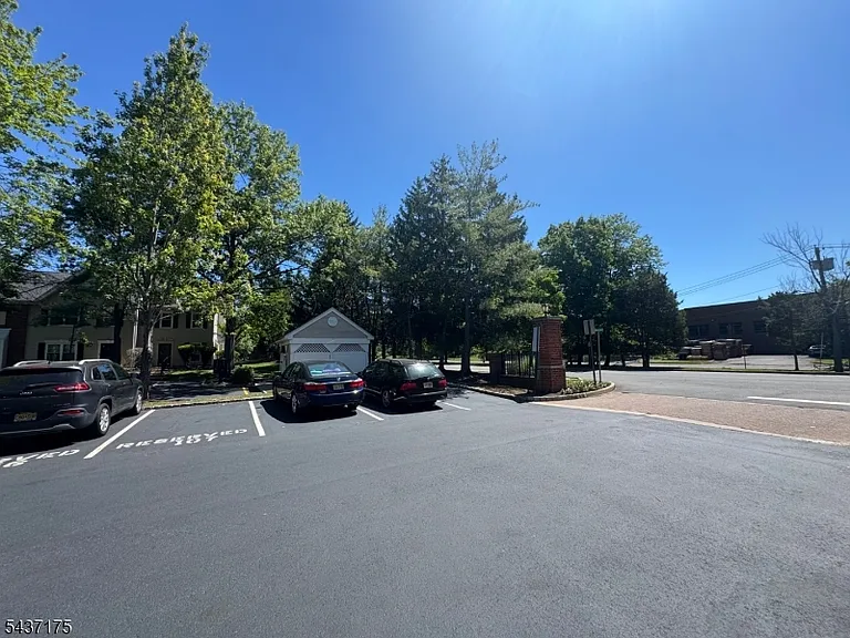 7 Sheffield Ct #7 — Photo 18