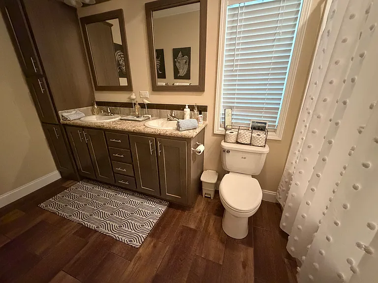 211 Hummingbird Ln — Photo 6