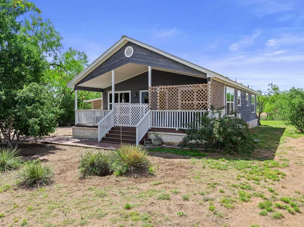 813 Airway St, Kingsland, TX 78639