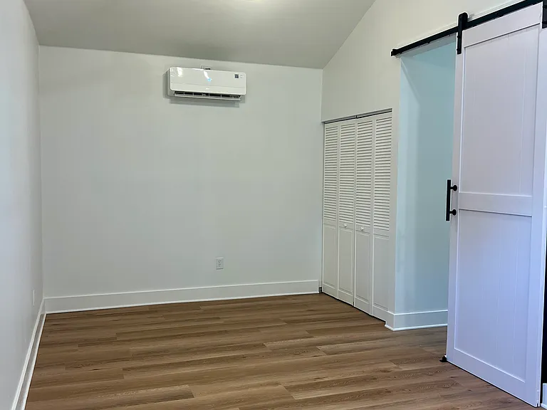 5501 S Newport Ave #B — Photo 9