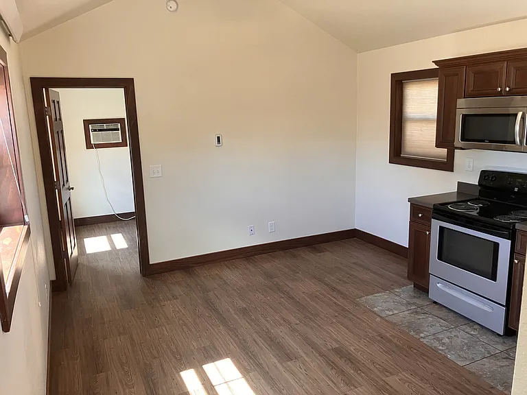 111 E Cottonwood Dr #5 — Photo 3