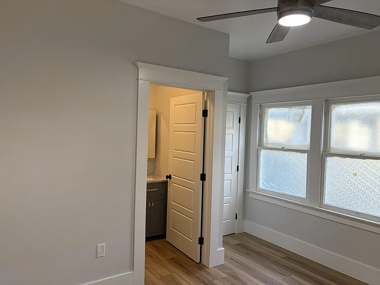 275 N Orange St — Photo 12