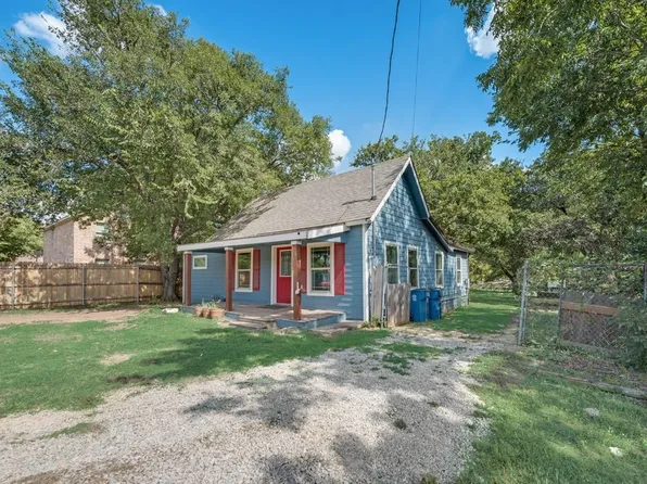 1003 S Sparks St, Alvarado, TX 76009