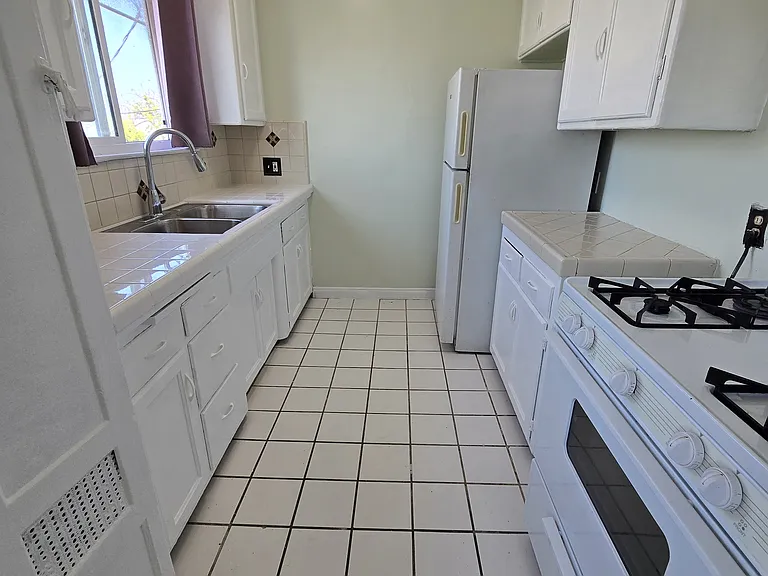 1252 S La Jolla Ave #8 — Photo 4