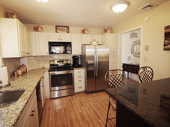 Stunning NEW Granite Kitchen