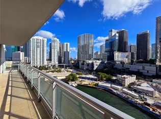 92 SW 3rd St APT 1702, Miami, FL 33130
