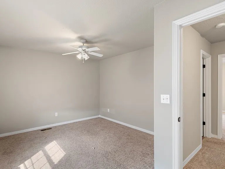 703 W Garland St #A — Photo 9