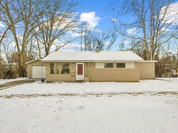 2nd image of 3556 Oakwood St