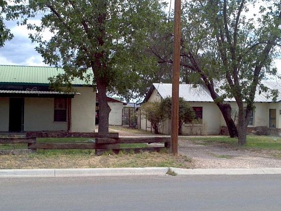 4th image of 210 N Sgt Gonzales Dr