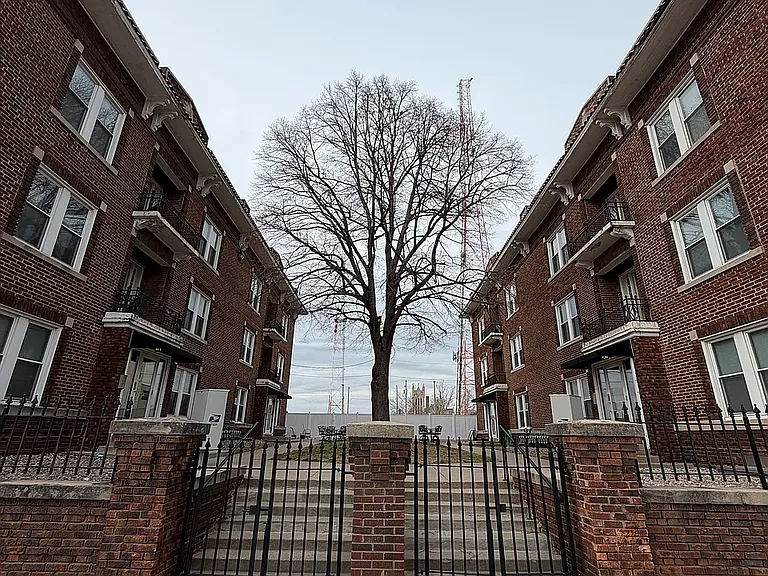 2626 Dewey Ave #6 — Photo 16