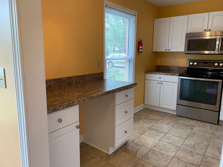 336 Loudon Rd — Photo 11