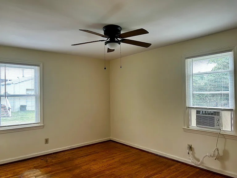 714 Mayflower Dr #B — Photo 13
