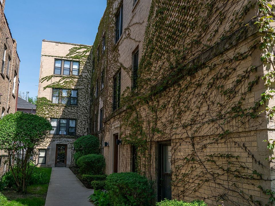1st image of 3643-3645 N Greenview Ave #3645-2D