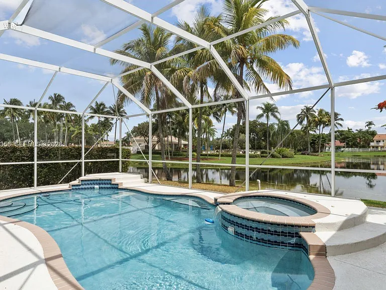 1179 Laguna Springs Dr — Photo 41
