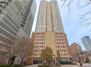 645 N Kingsbury St APT 1205, Chicago, IL 60654