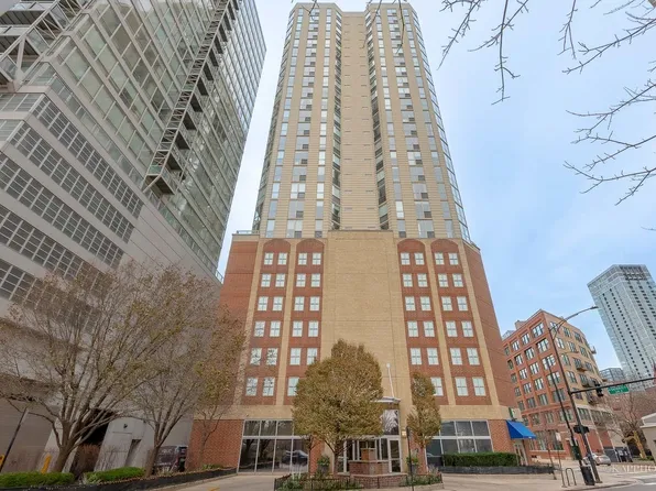 645 N Kingsbury St APT 1205, Chicago, IL 60654