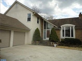 1023 Red Oak Dr, Cherry Hill, NJ 08003