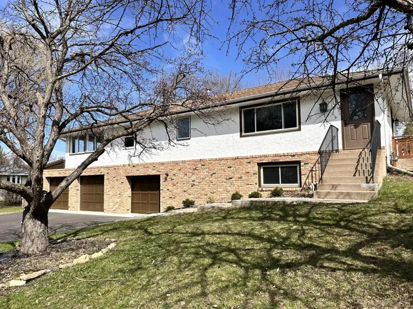 6770 Yucca Ln N, Maple Grove, MN 55311